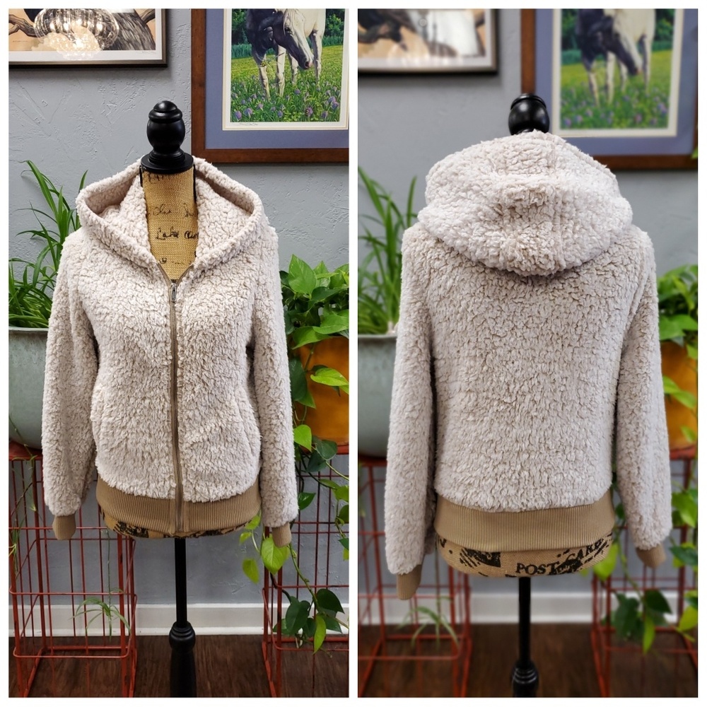 Hooded Sherpa Jacket